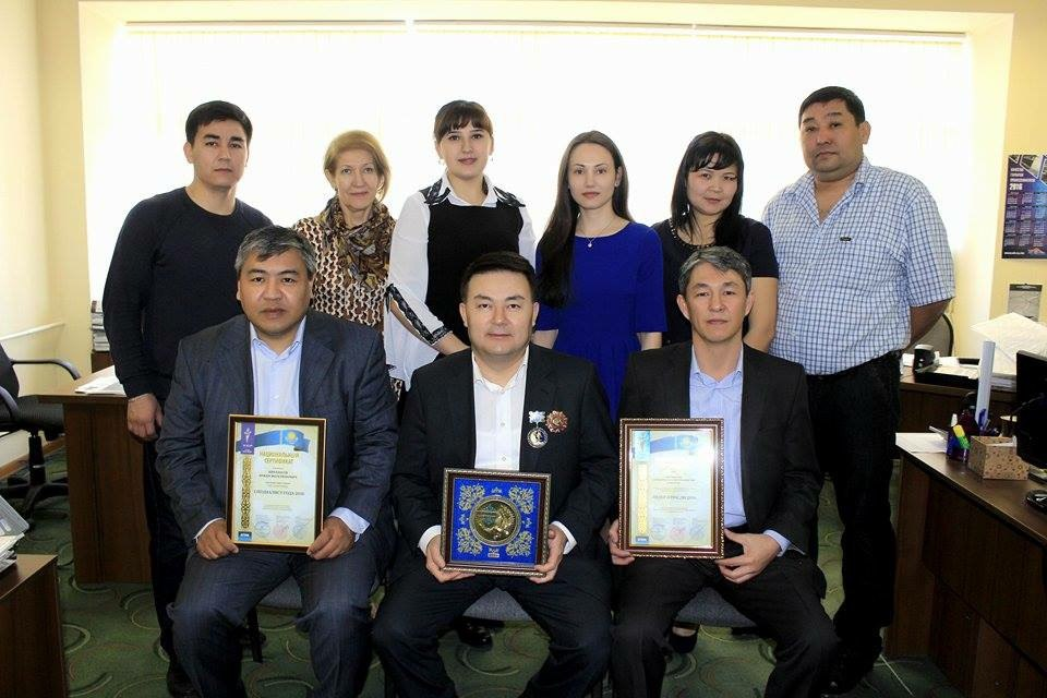 Групповое фото команды